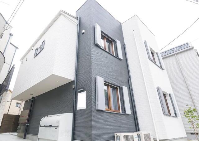 アパート 新宿区西新宿 木造 築4年